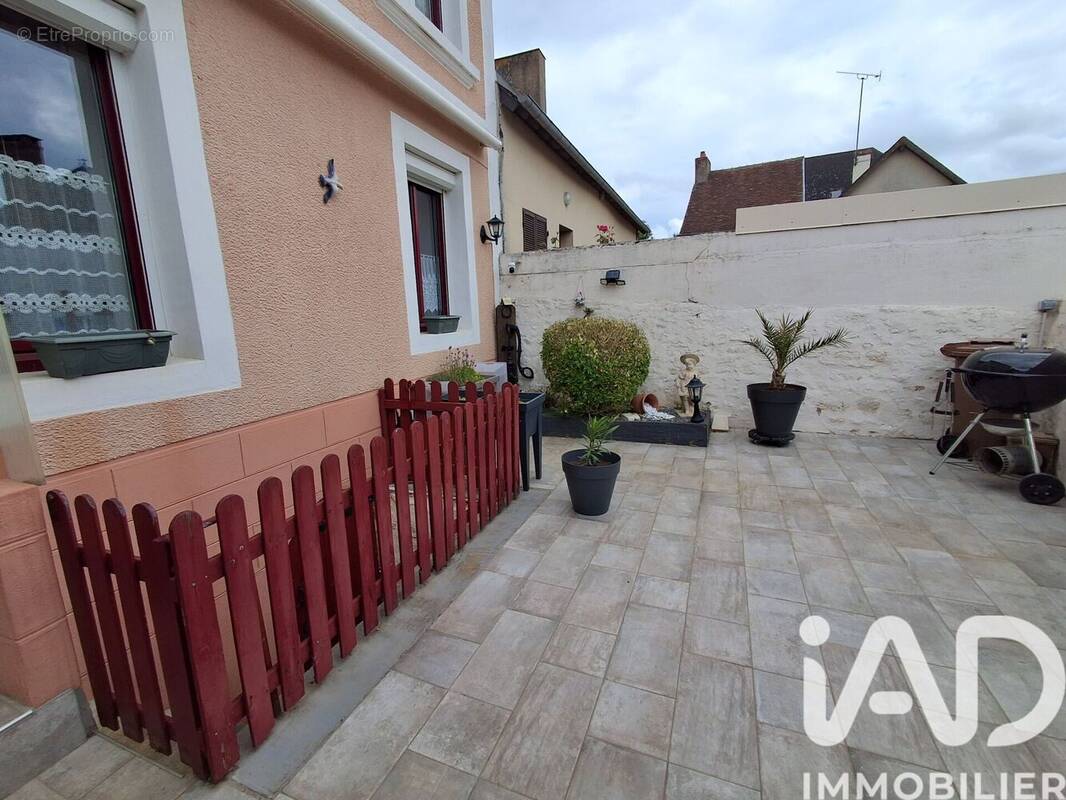 Photo 1 - Maison à CONLIE