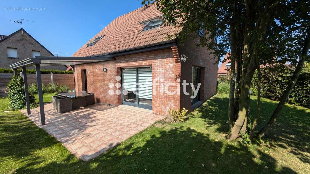 Maison à GONDECOURT