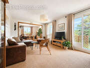 Appartement à COMBRONDE
