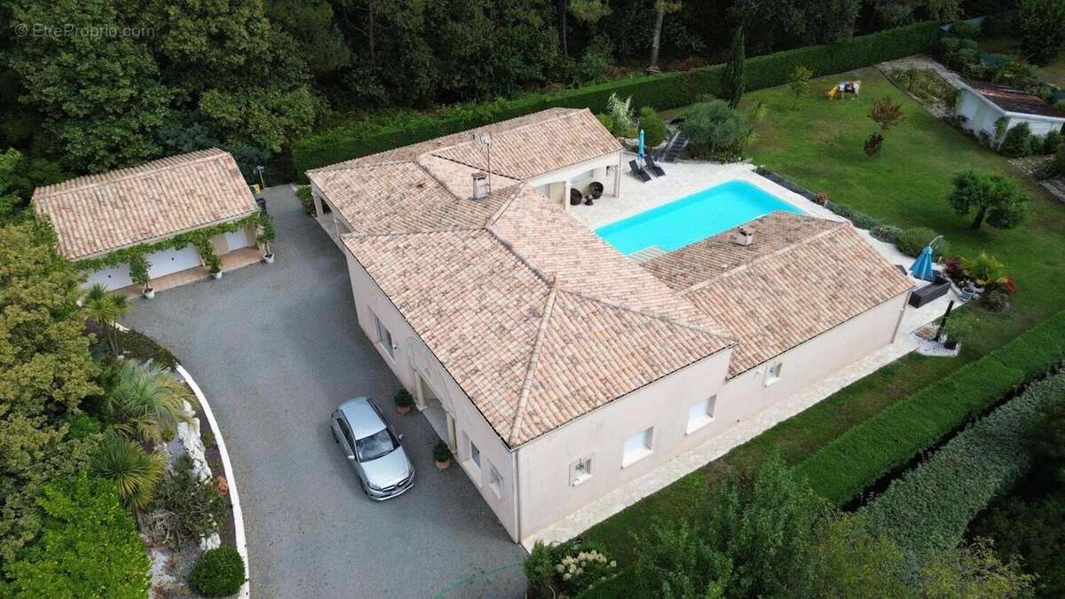 Photo 2 - Maison à MARTIGNAS-SUR-JALLE