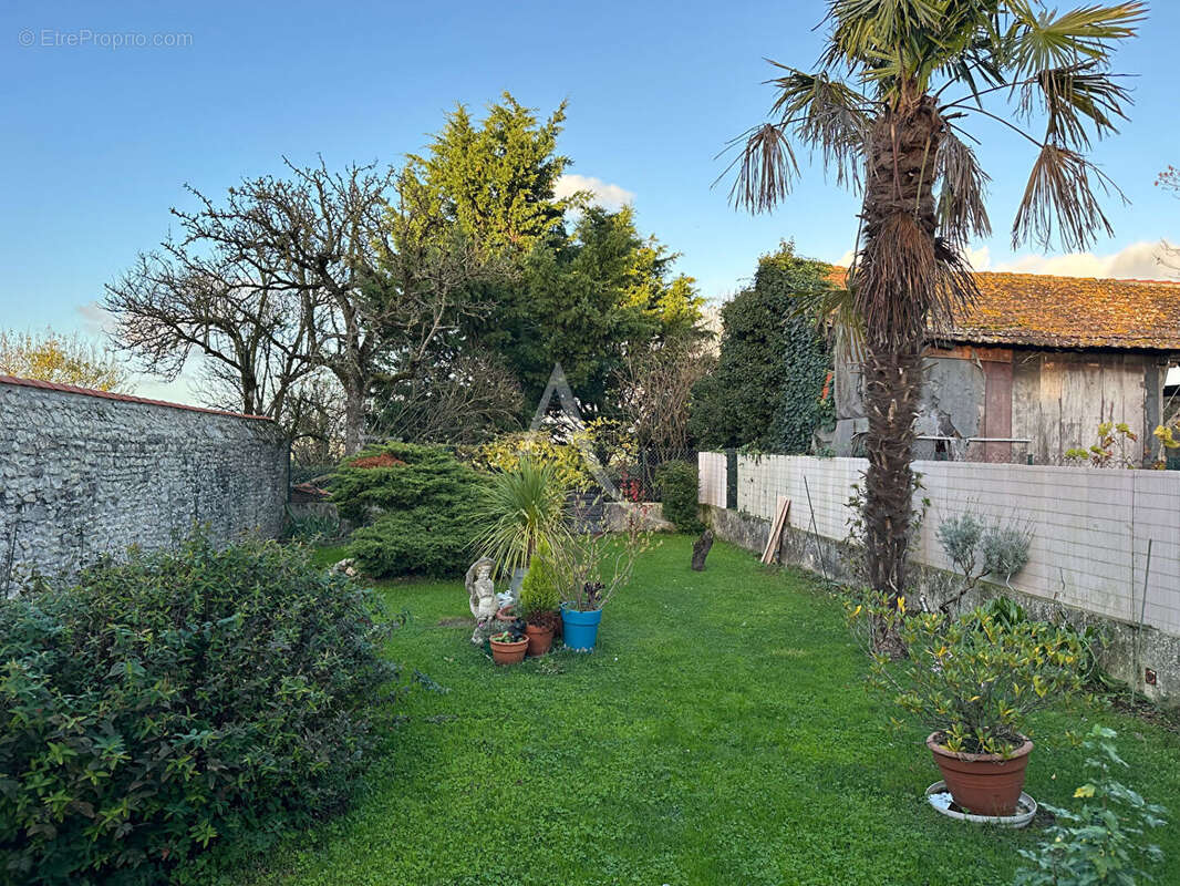 Maison à LOIRE-LES-MARAIS