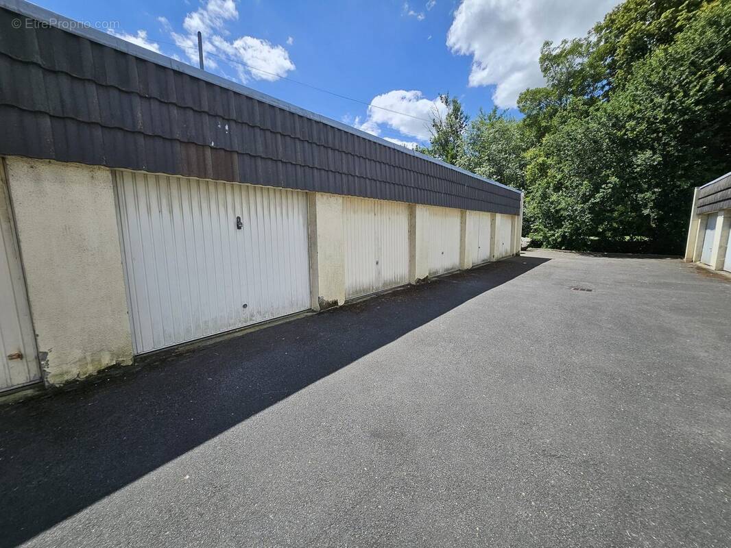 Parking à LISIEUX