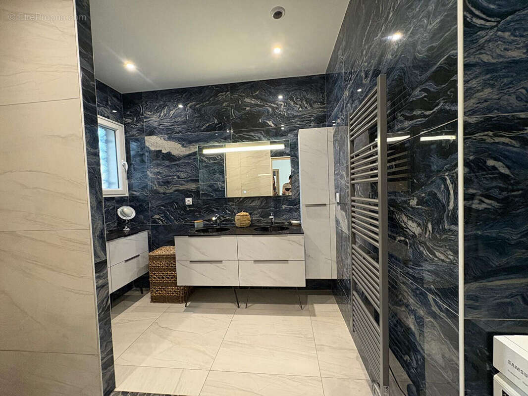 Maison à ROQUEVAIRE