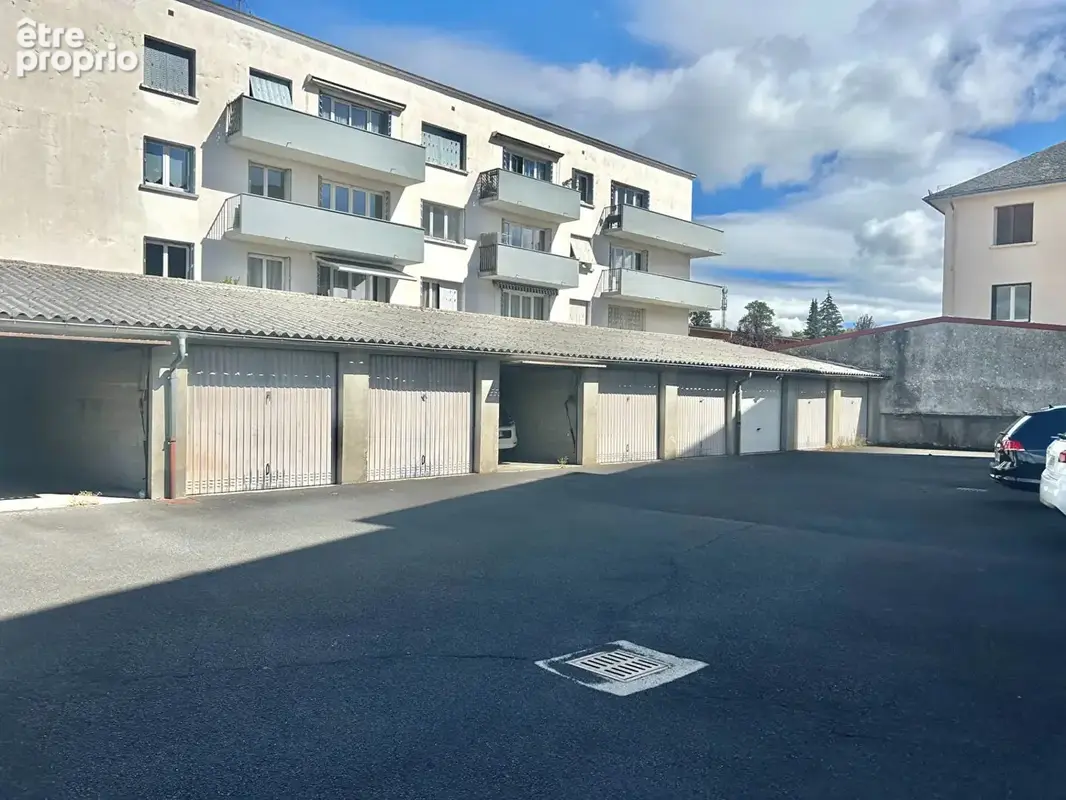 Appartement T4 - ARPAJON SUR CERE - Garage et cave - photo 8