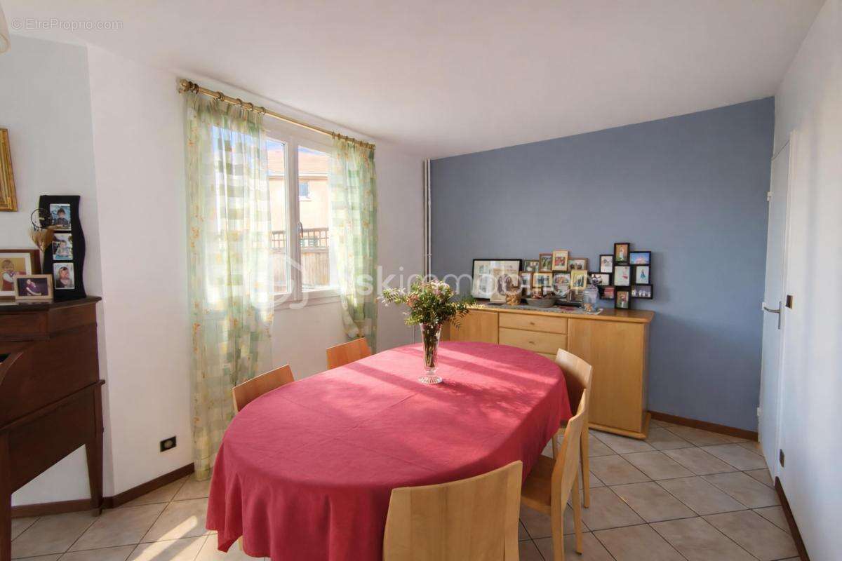 Maison à MONTIGNY-LE-BRETONNEUX