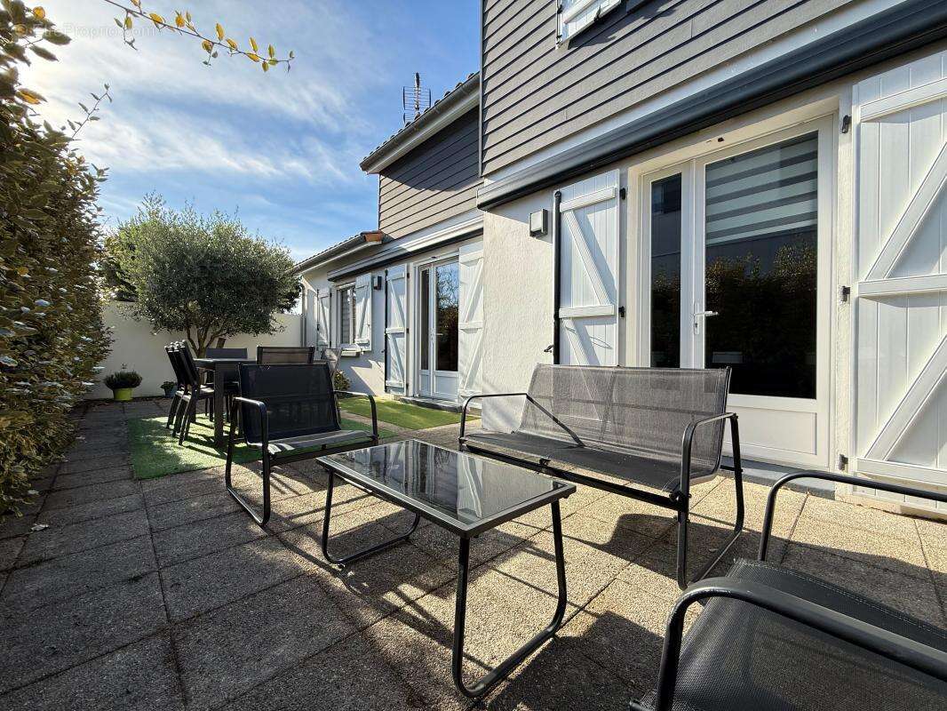 Maison à VAUX-SUR-MER