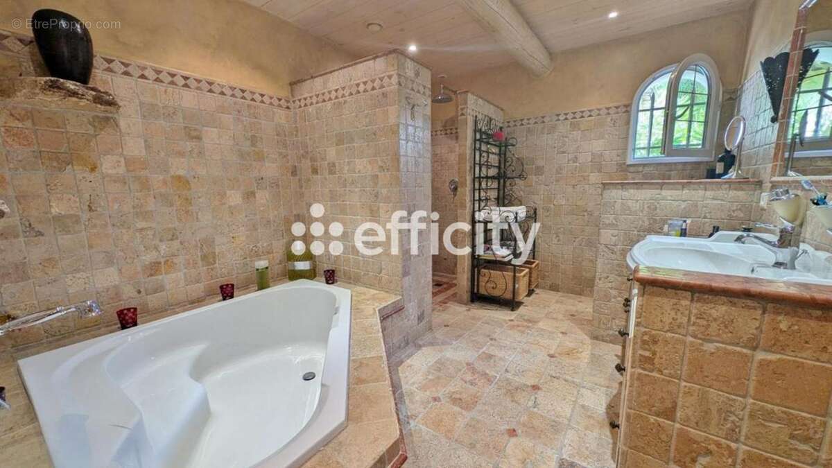 Maison à SAINT-REMY-DE-PROVENCE