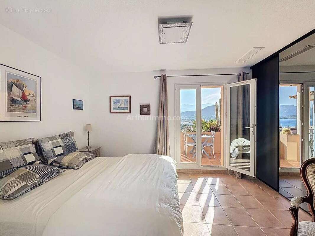 Appartement à CALVI