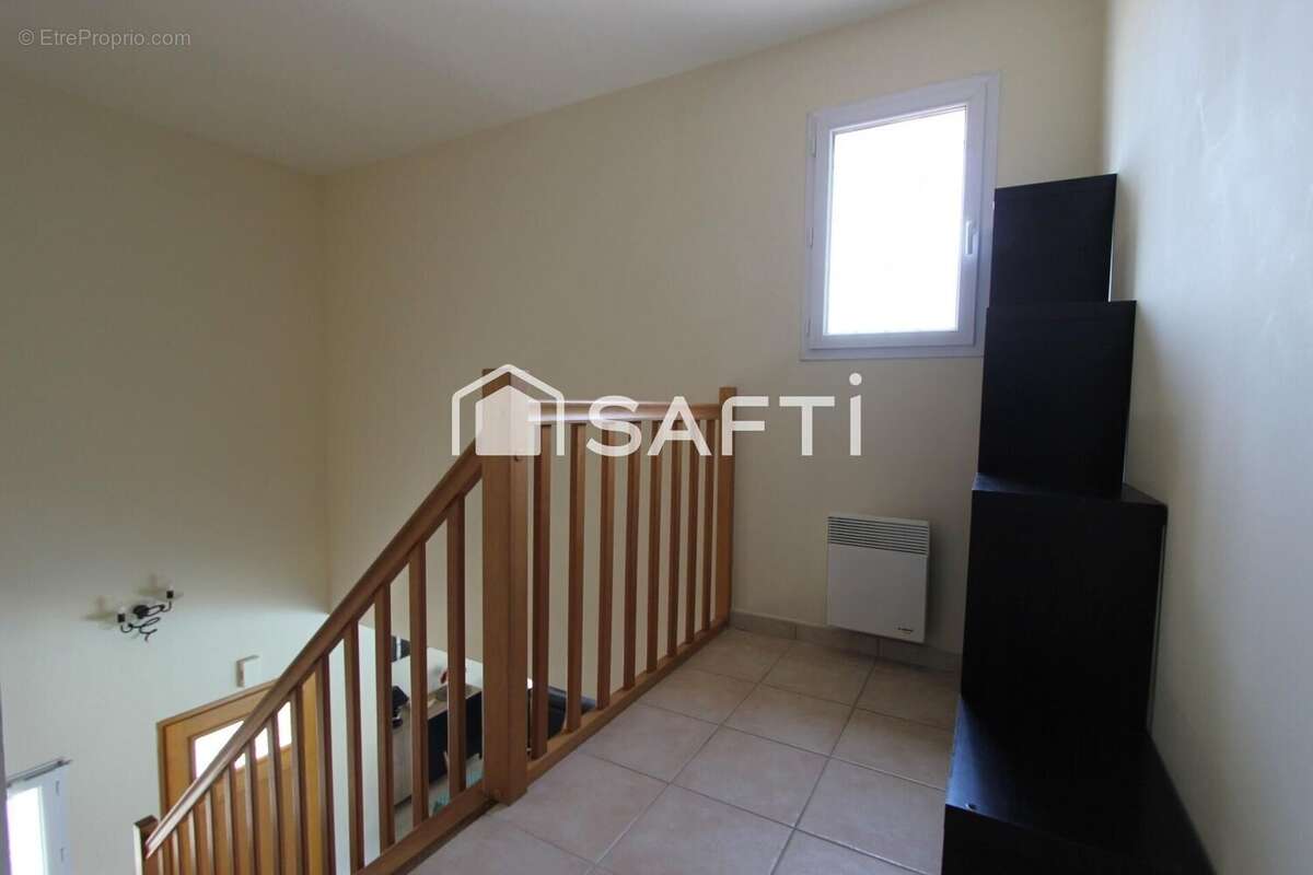 Maison 113 m² à La Caillere-Saint-Hilaire  - photo 8