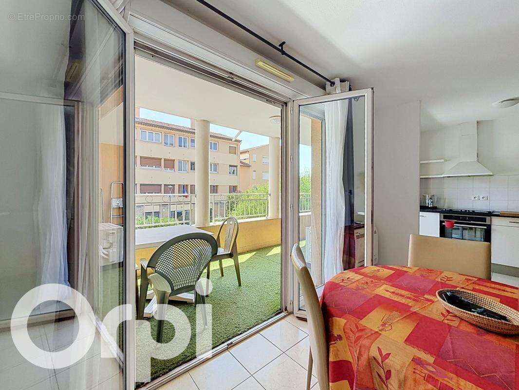 Appartement à PUGET-SUR-ARGENS