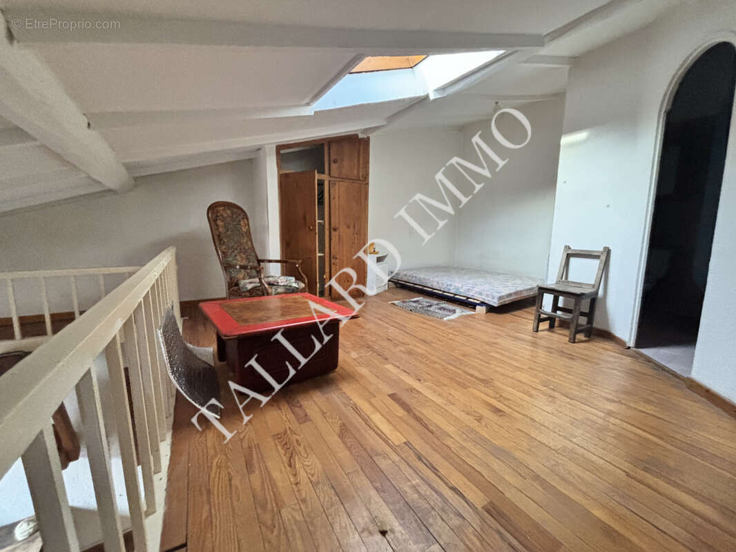 Appartement à TALLARD