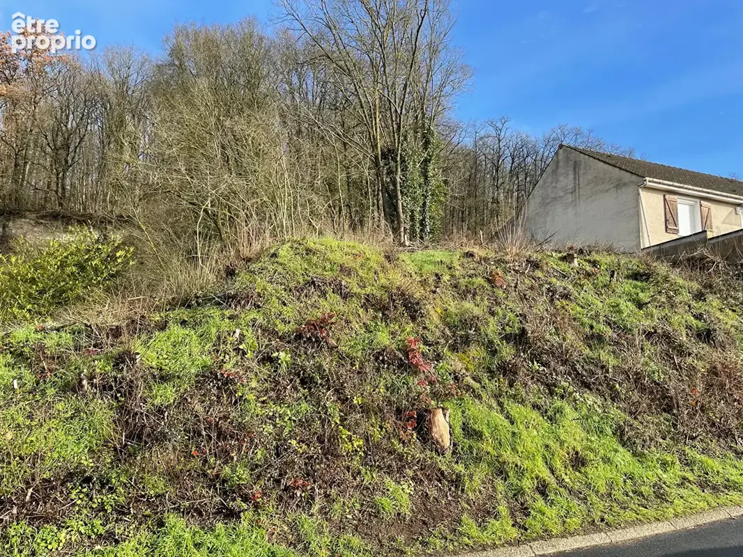 Terrain à MONCHY-SAINT-ELOI