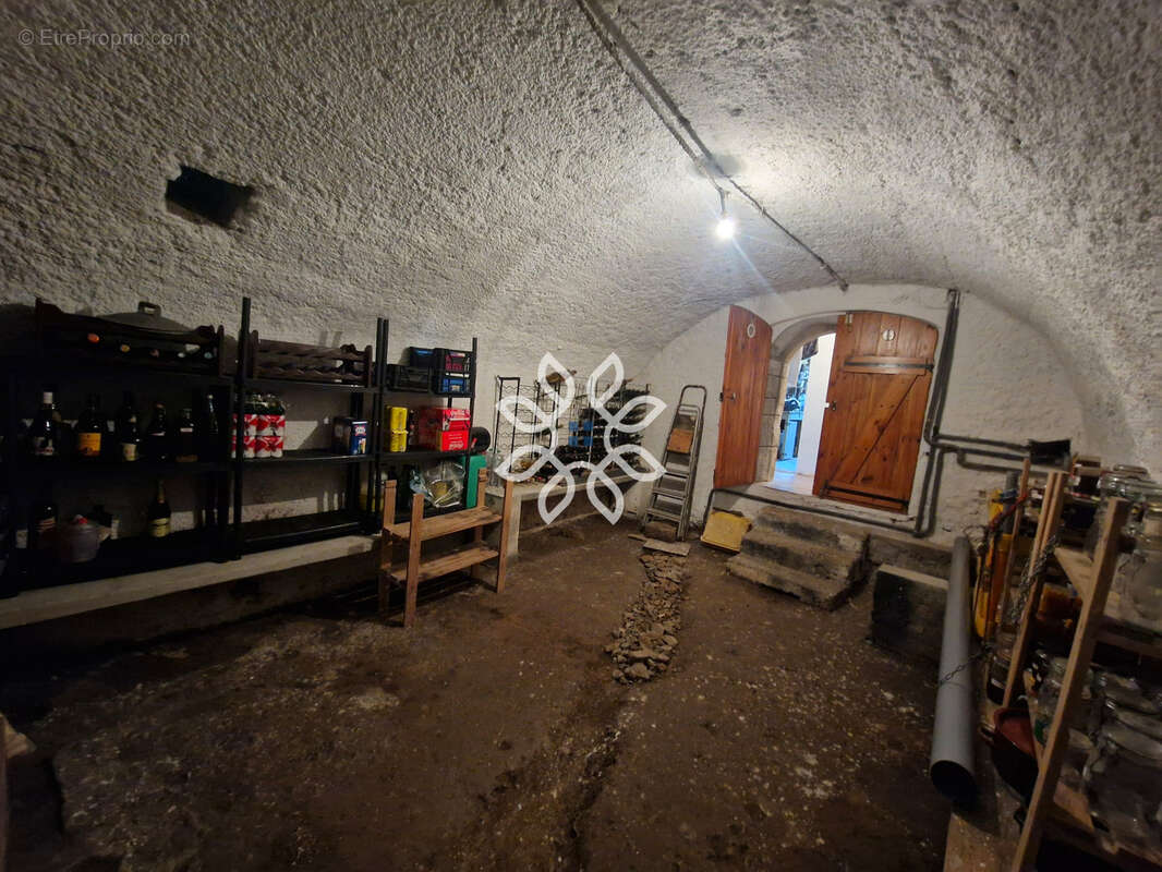 Viager libre   Maison avec terrain clos à Saint-Yvoine - photo 18