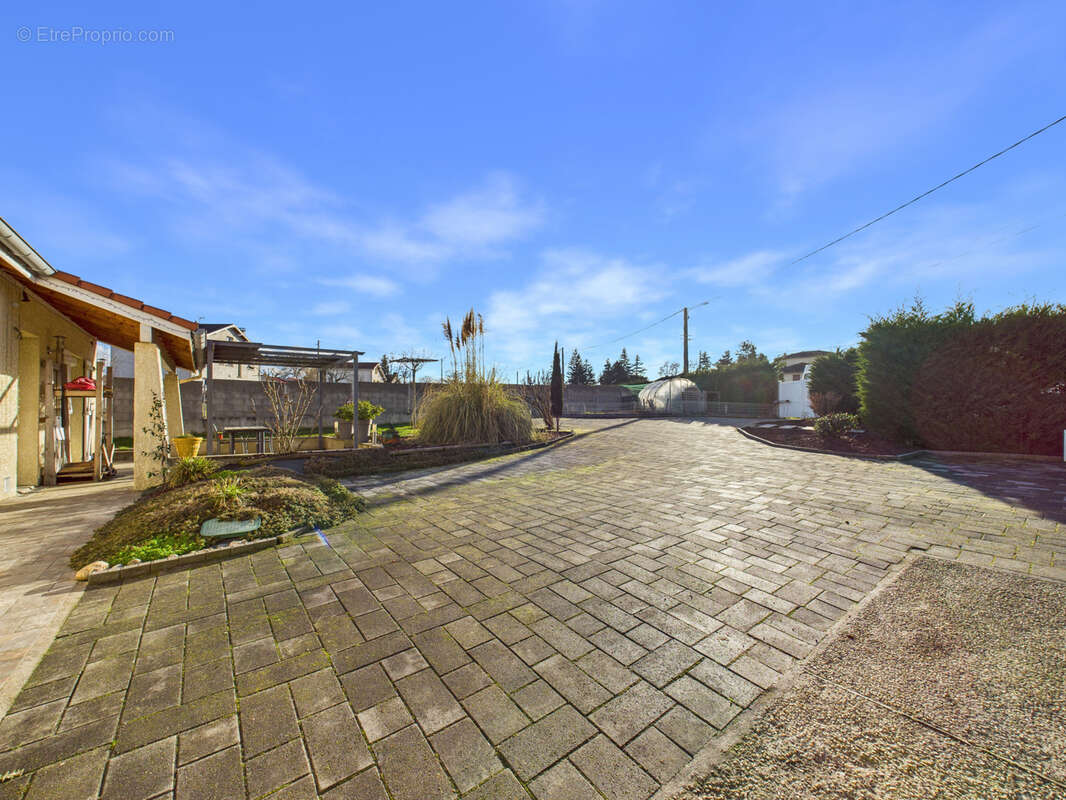 Maison à BAS-EN-BASSET