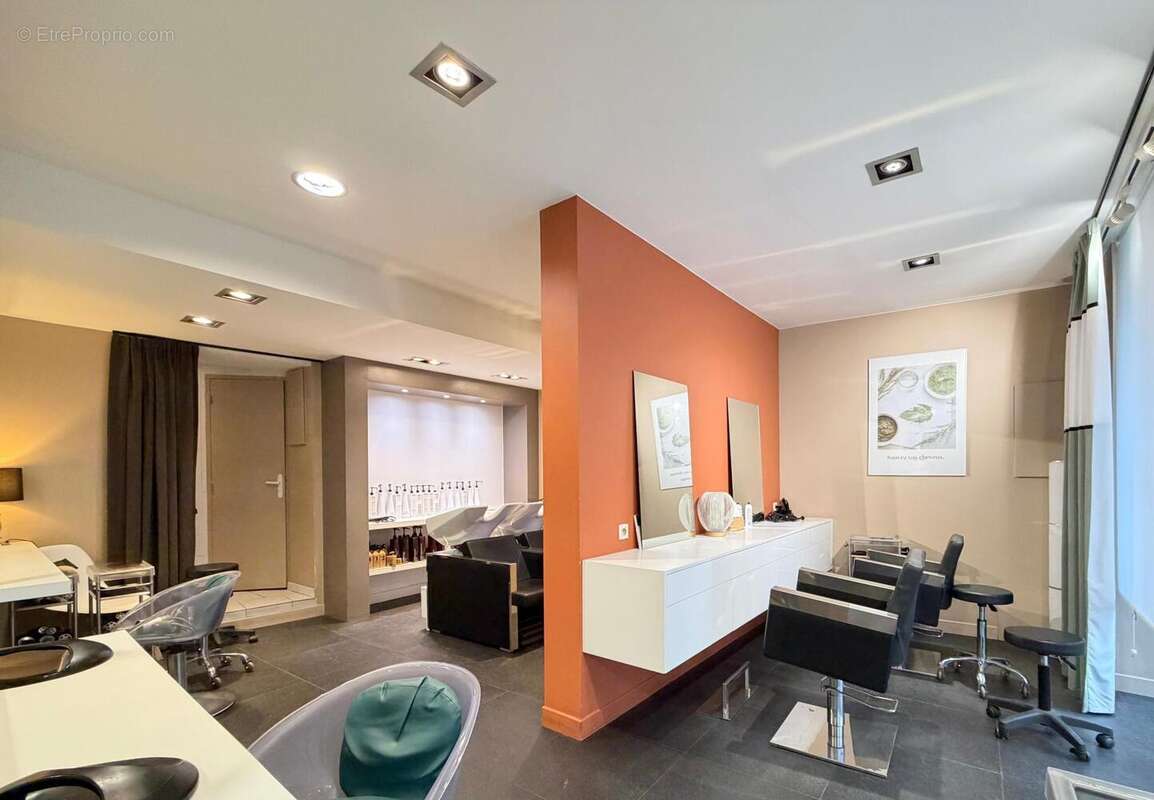 Photo 2 - Commerce à AVIGNON