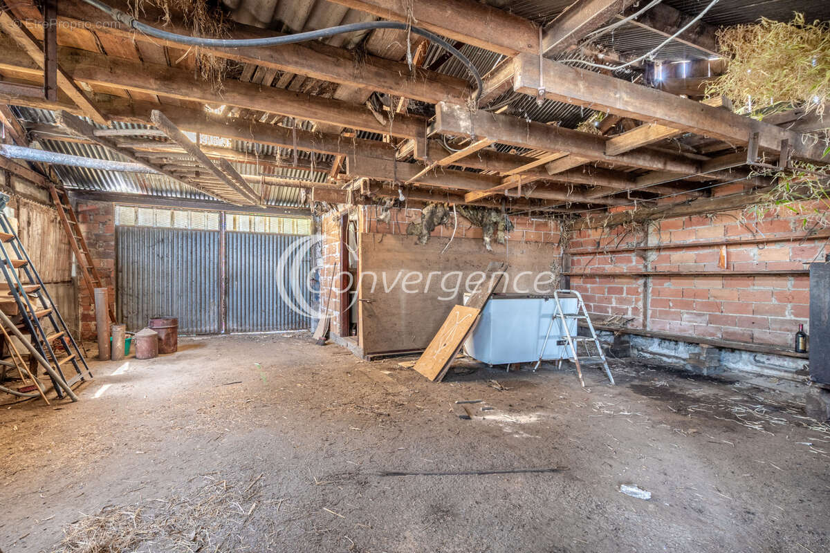 Maison de 150 m2 avec atelier de 185 m2 - photo 11