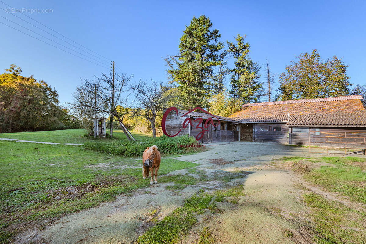 Maison à FARGUES-SAINT-HILAIRE