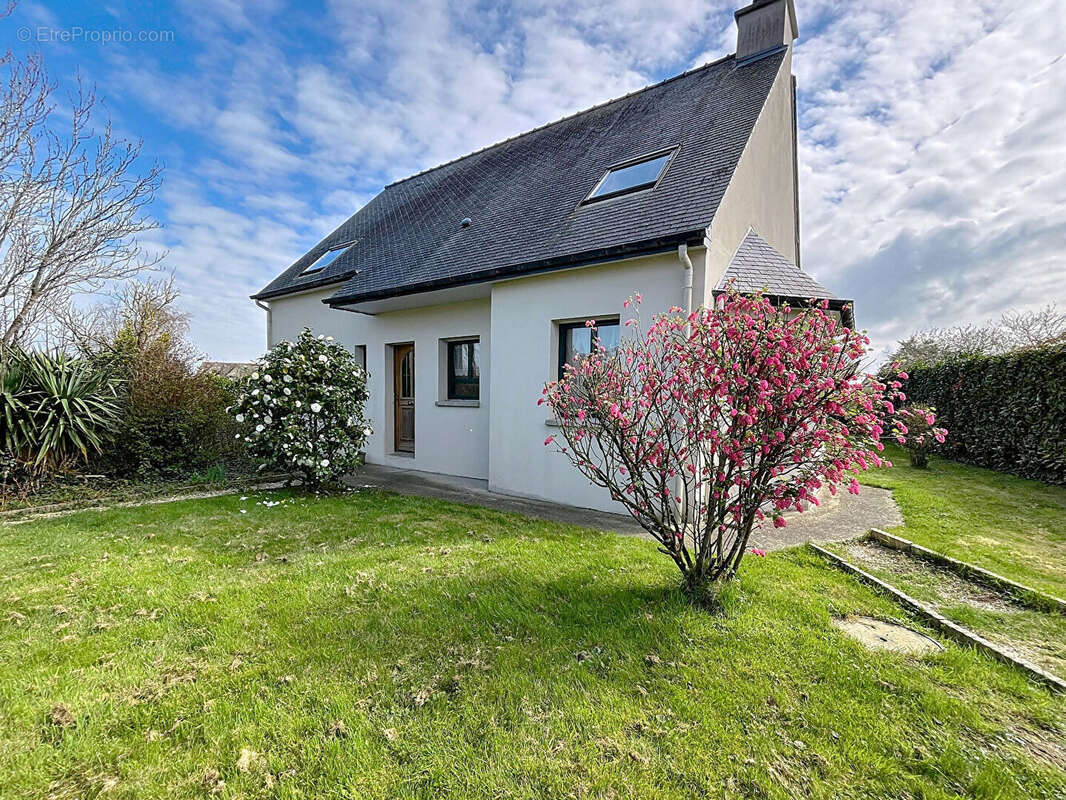 Maison à SAINT-MELOIR-DES-ONDES