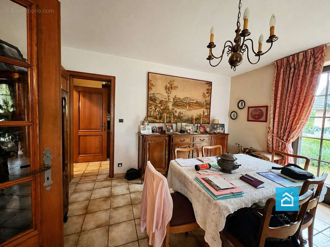 Maison à NIEDERHAUSBERGEN