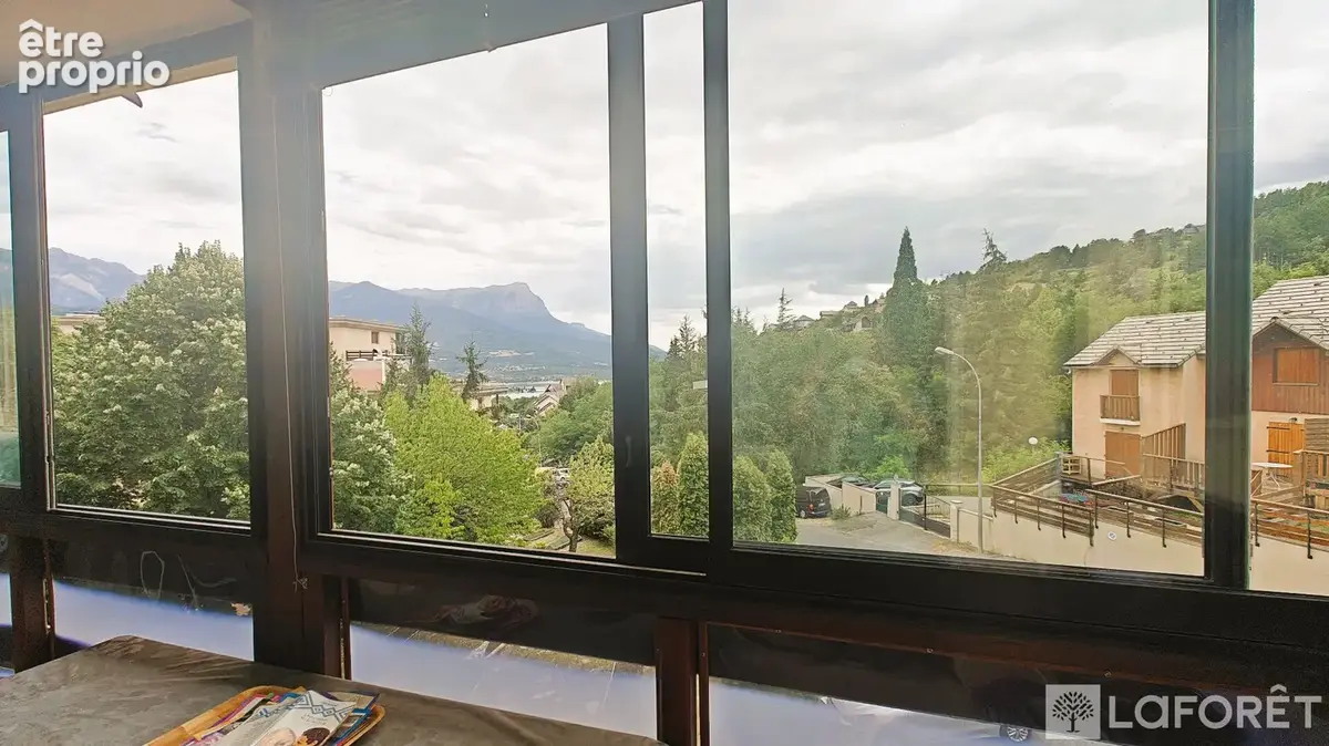 ** appartement type 3 + cave - embrun - 3 pièces - photo 8