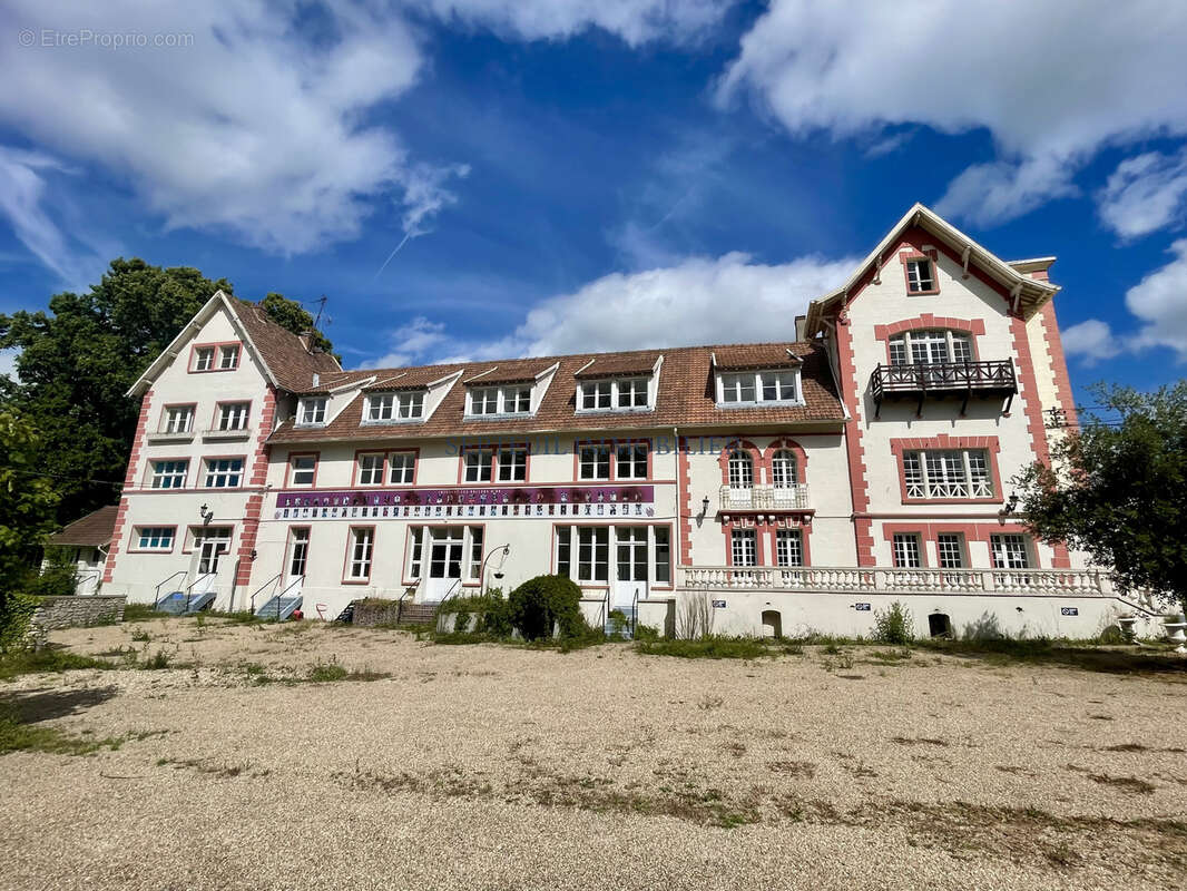 Maison à THOIRY