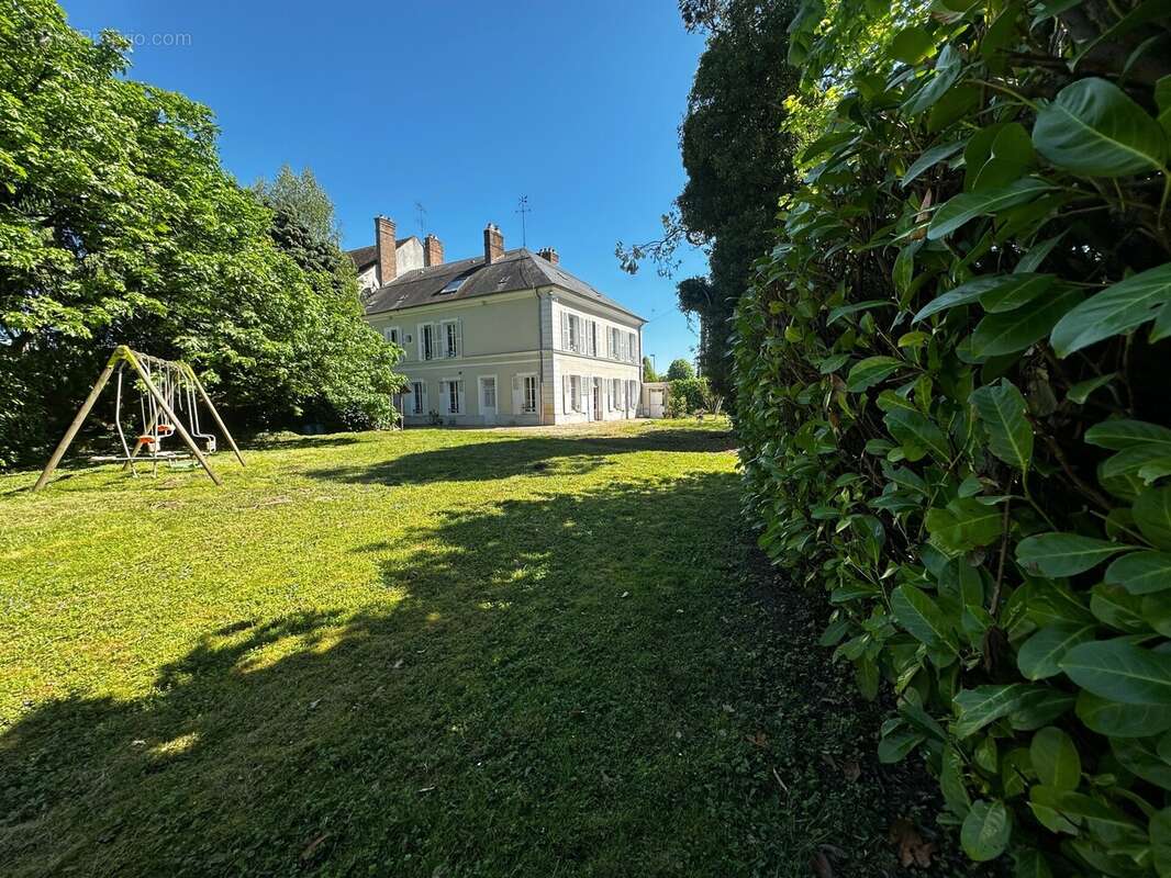 Maison à EGREVILLE