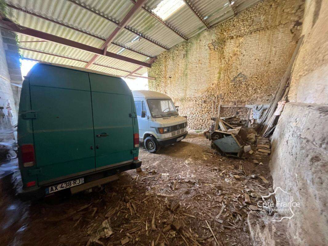 corps de ferme à rénover au coeur de la campagne bourguignonn - photo 18
