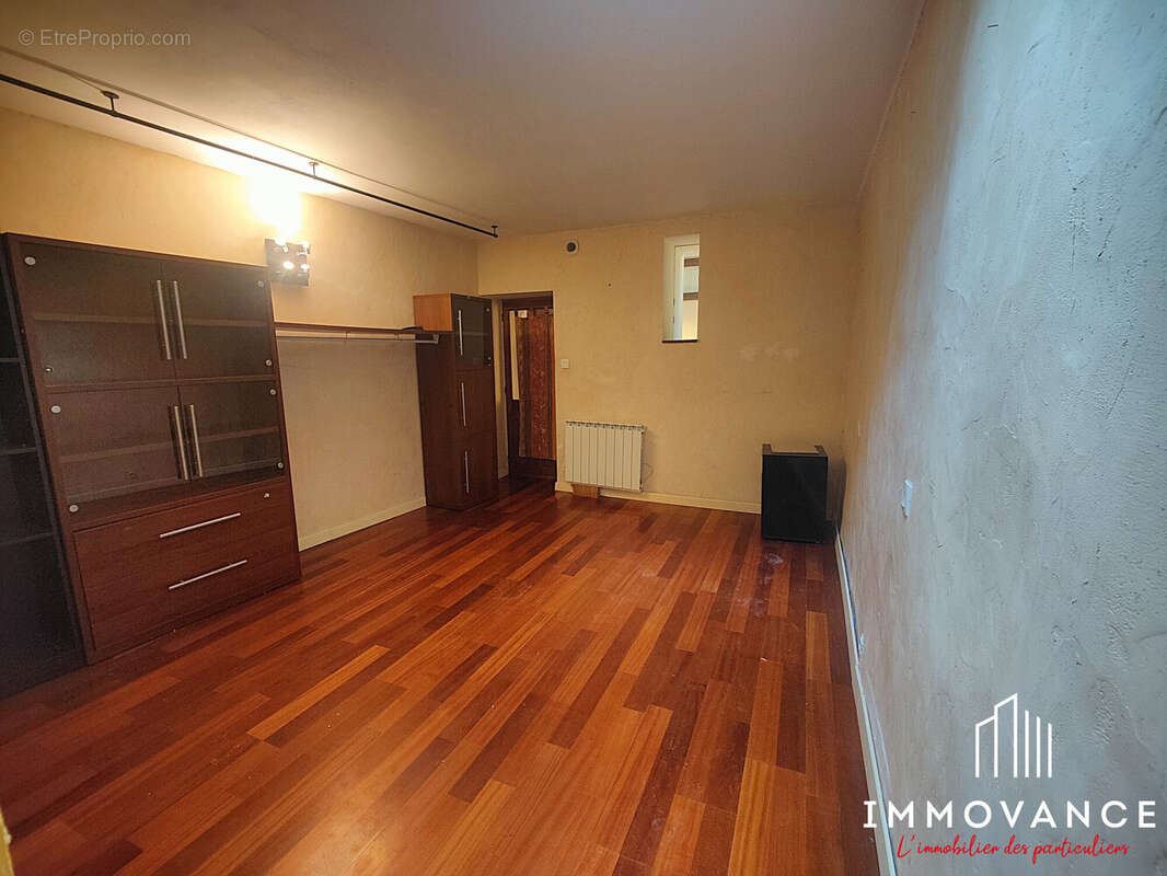 Maison à VIOLS-LE-FORT