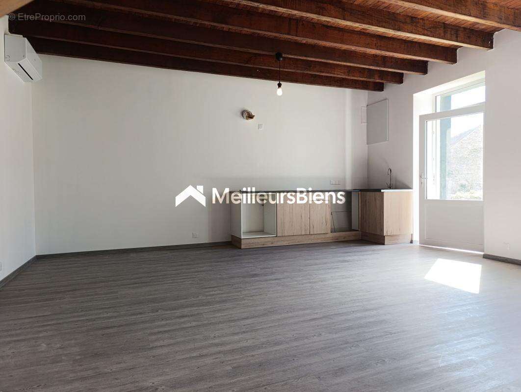 Maison à LA GACILLY