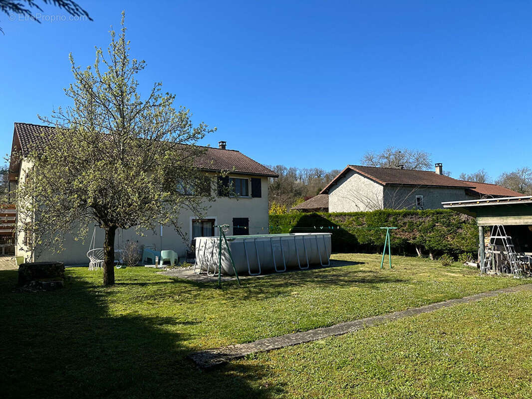 Maison à SEREZIN-DE-LA-TOUR