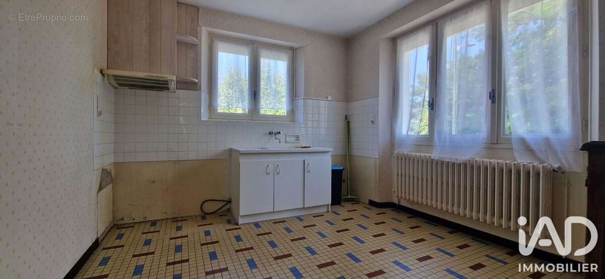 Maison 158 m² à Villefranche-De-Rouergue  - photo 5