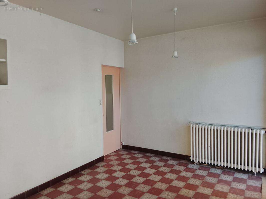 Maison Le  Petit Pressigny 8 pièce(s) 200 m2 - photo 7