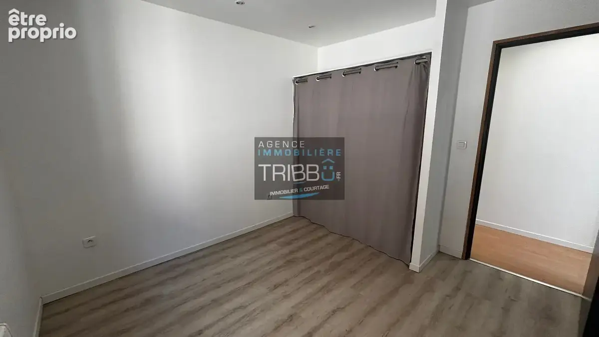 Maison de village en duplex de 80 m2 avec grand garage - TRESSERE - photo 9