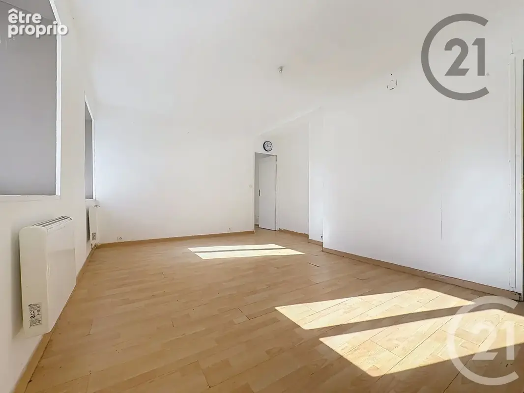 Appartement 3 pièces 54 m² à vendre à Montereau-Fault-Yonne (77130) - photo 2