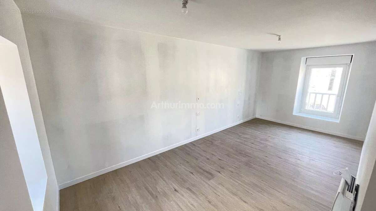 Maison à SAINT-CARREUC