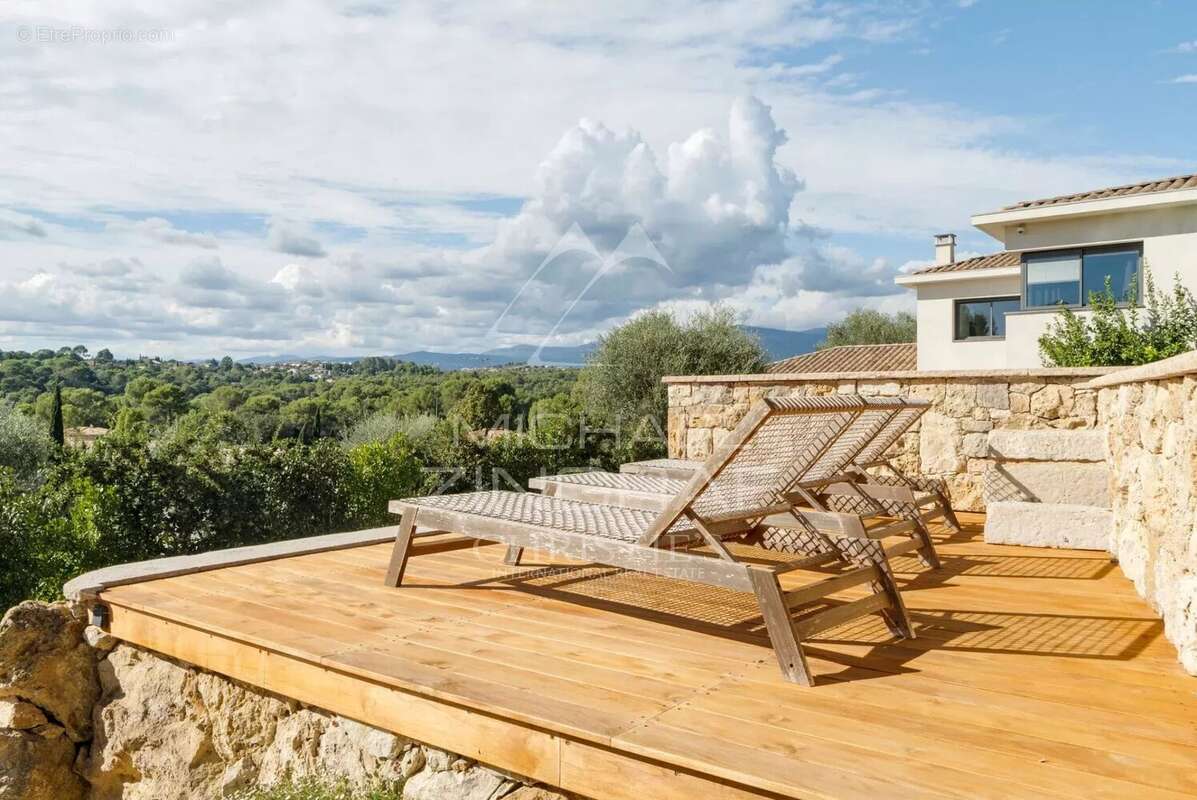 Maison à MOUGINS