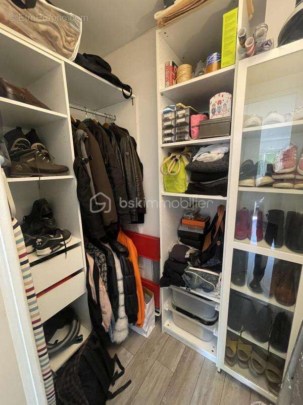 Appartement à CHILLY-MAZARIN