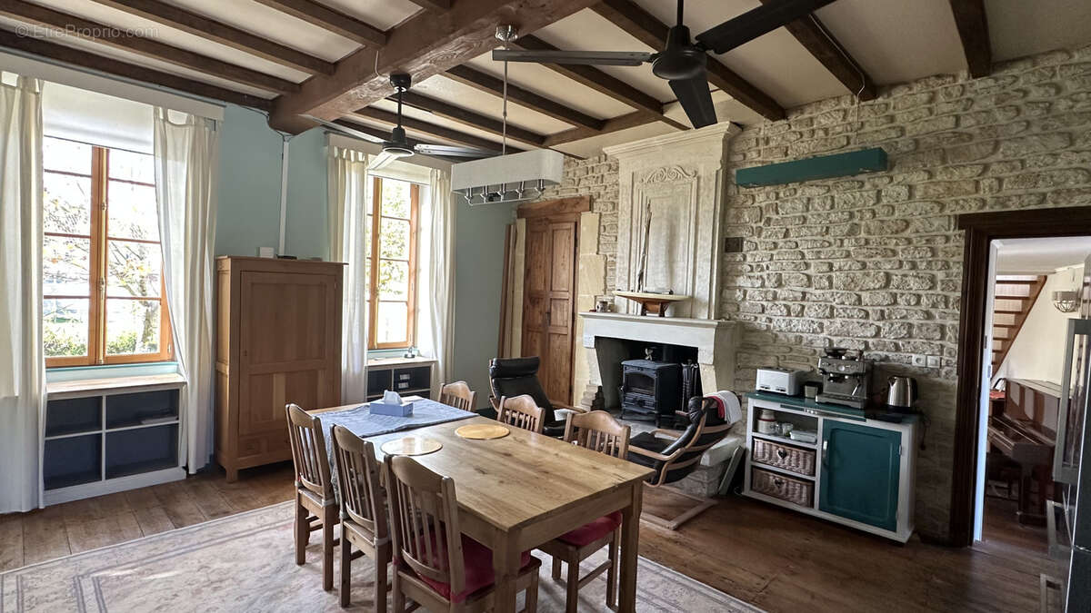 Maison à AUTHON-EBEON