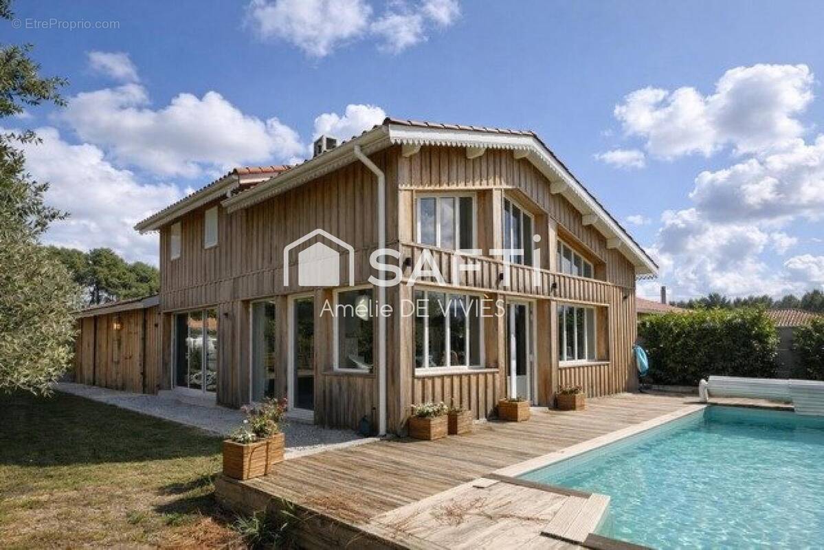 Photo 1 - Maison à ARES