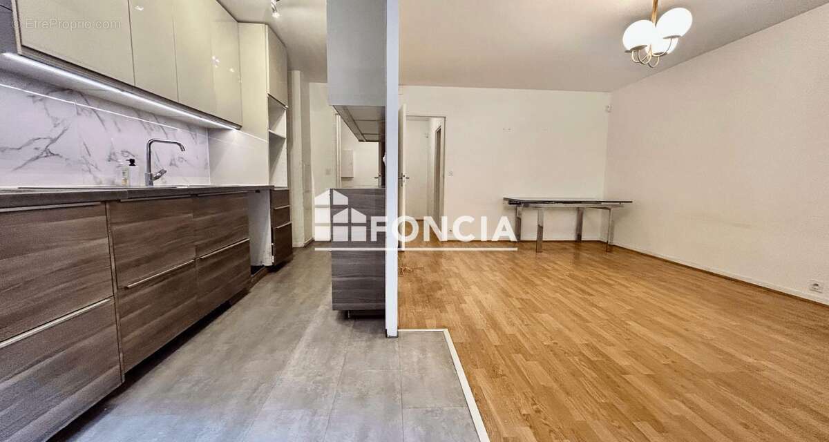 Appartement à LEVALLOIS-PERRET