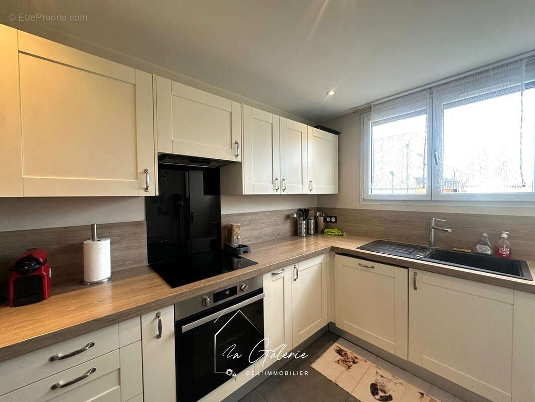 Appartement à SAINT-MARTIN-D'HERES