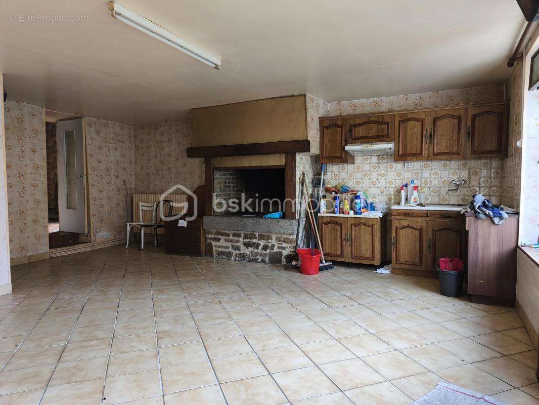 Maison à SAINT-CYR-EN-PAIL