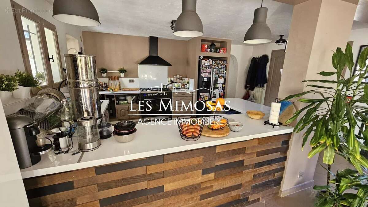 Maison à PUGET-SUR-ARGENS