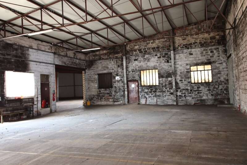 Commerce à LA CLAYETTE