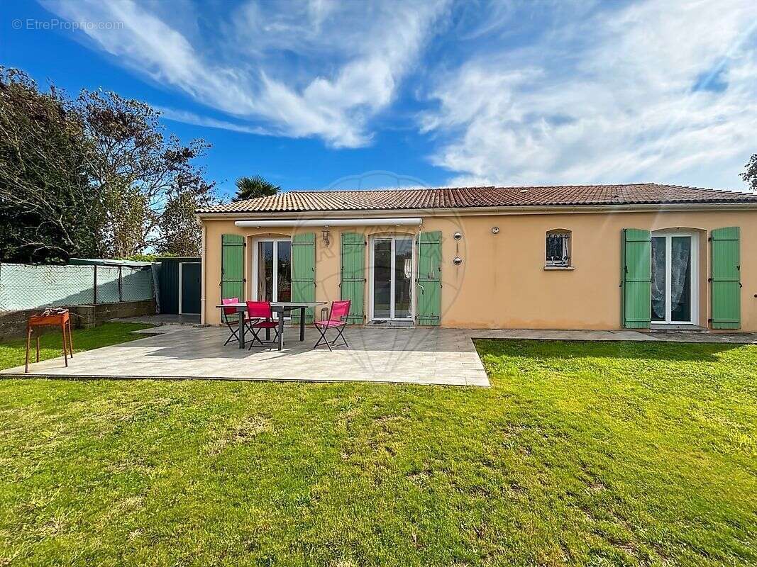 Maison à SAINT-LUMINE-DE-COUTAIS