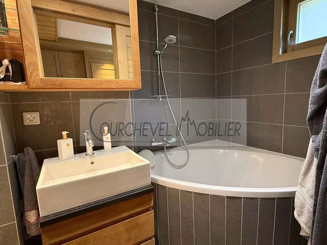 Appartement à LA PERRIERE