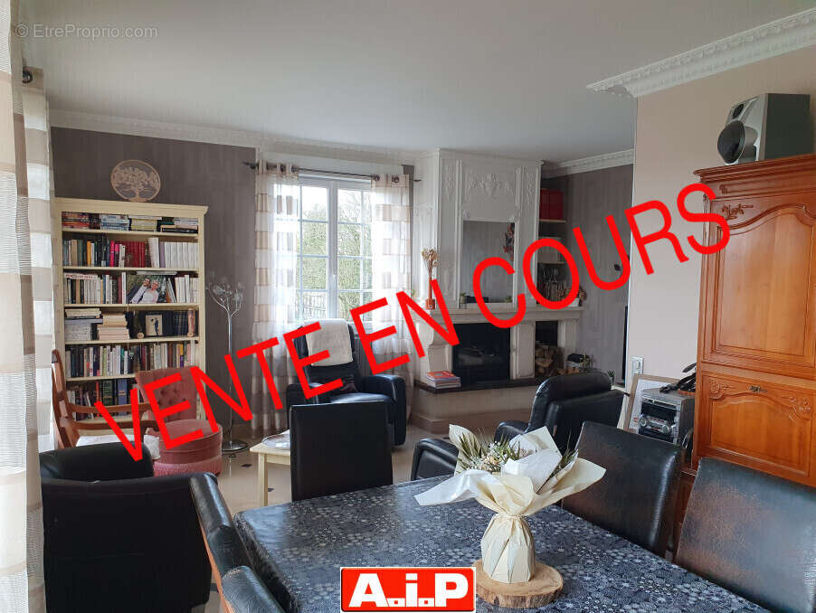 Maison à SAINT-MESMIN