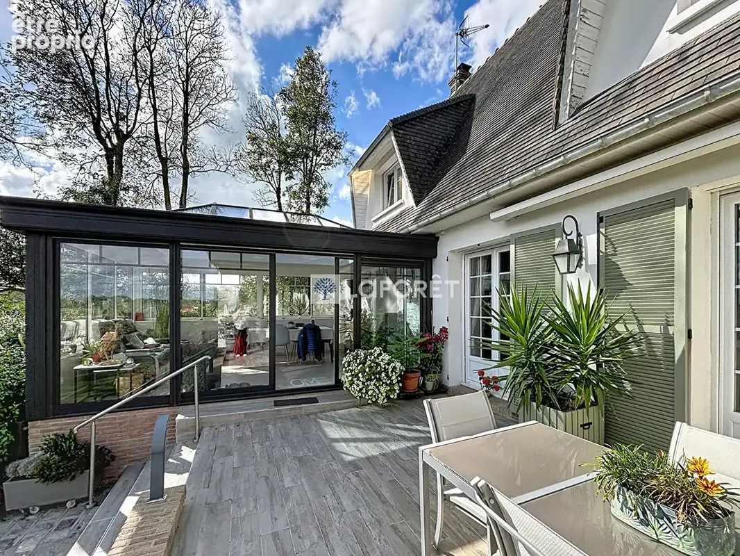 Maison à vendre 195 m²  4 chambres, jardin, véranda et garage - photo 13