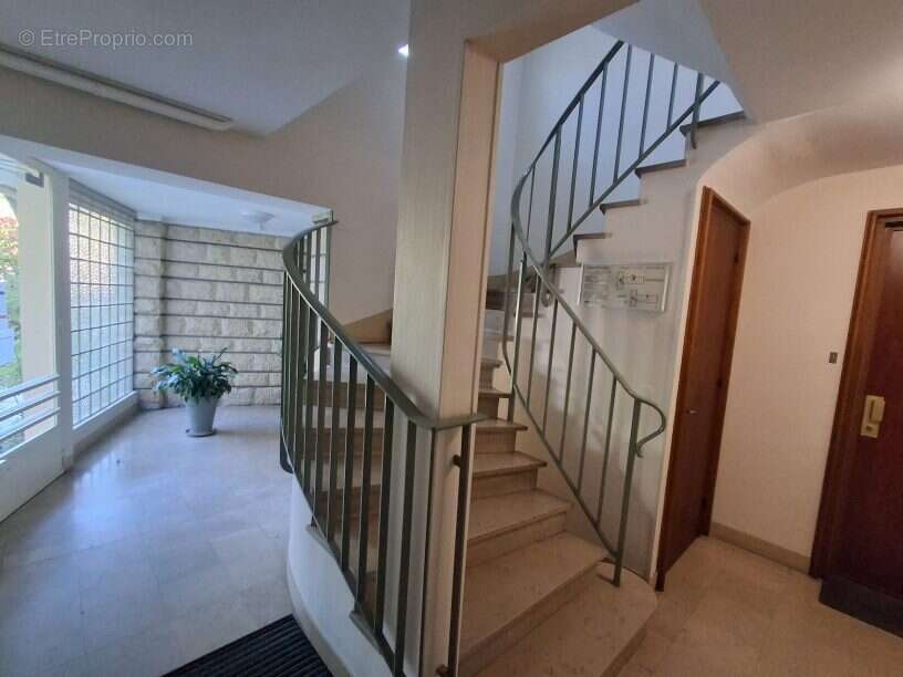 Appartement à FONTENAY-SOUS-BOIS