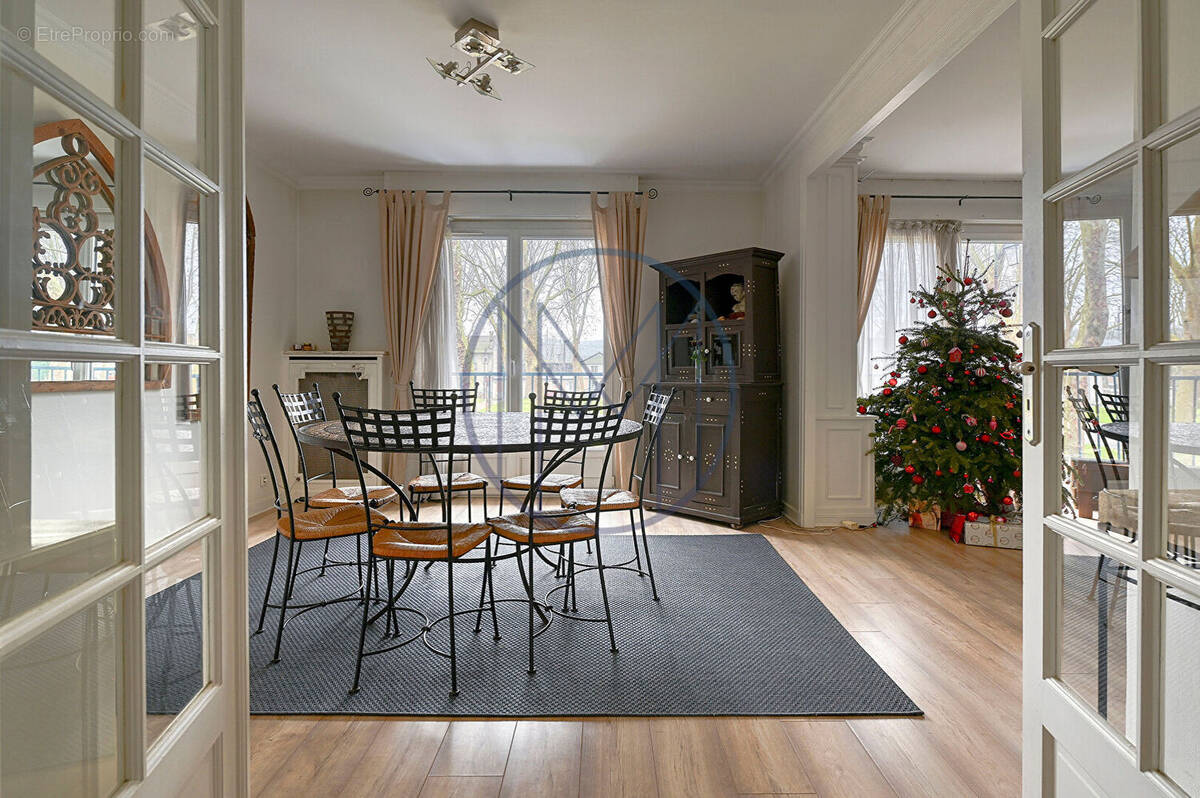 Appartement à VERSAILLES